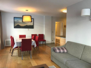 Appartement spacieux avec parking, balcon et accès piscine - Front de neige - FR-1-346-536